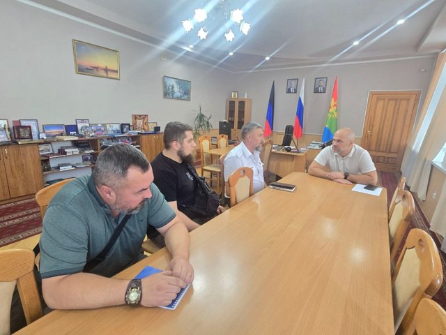 Рабочая встреча главы муниципального образования городского округа Дебальцево Сергея Желновача