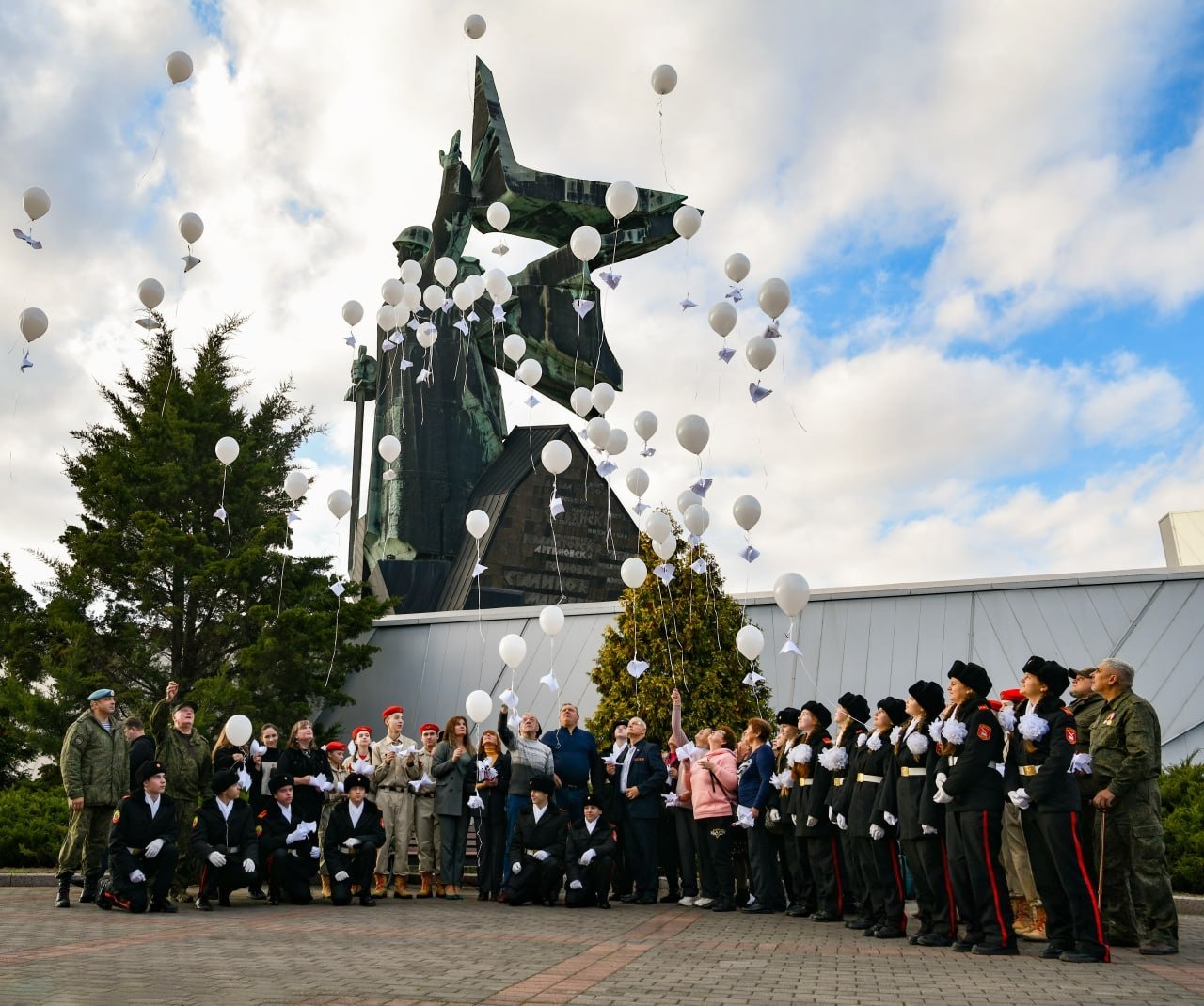 День белых журавлей.