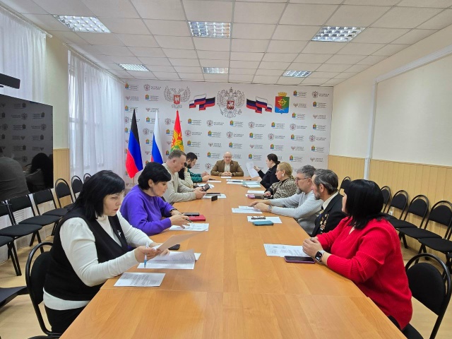 Заседание комиссии по увековечению памяти защитников Отечества в г. Дебальцево