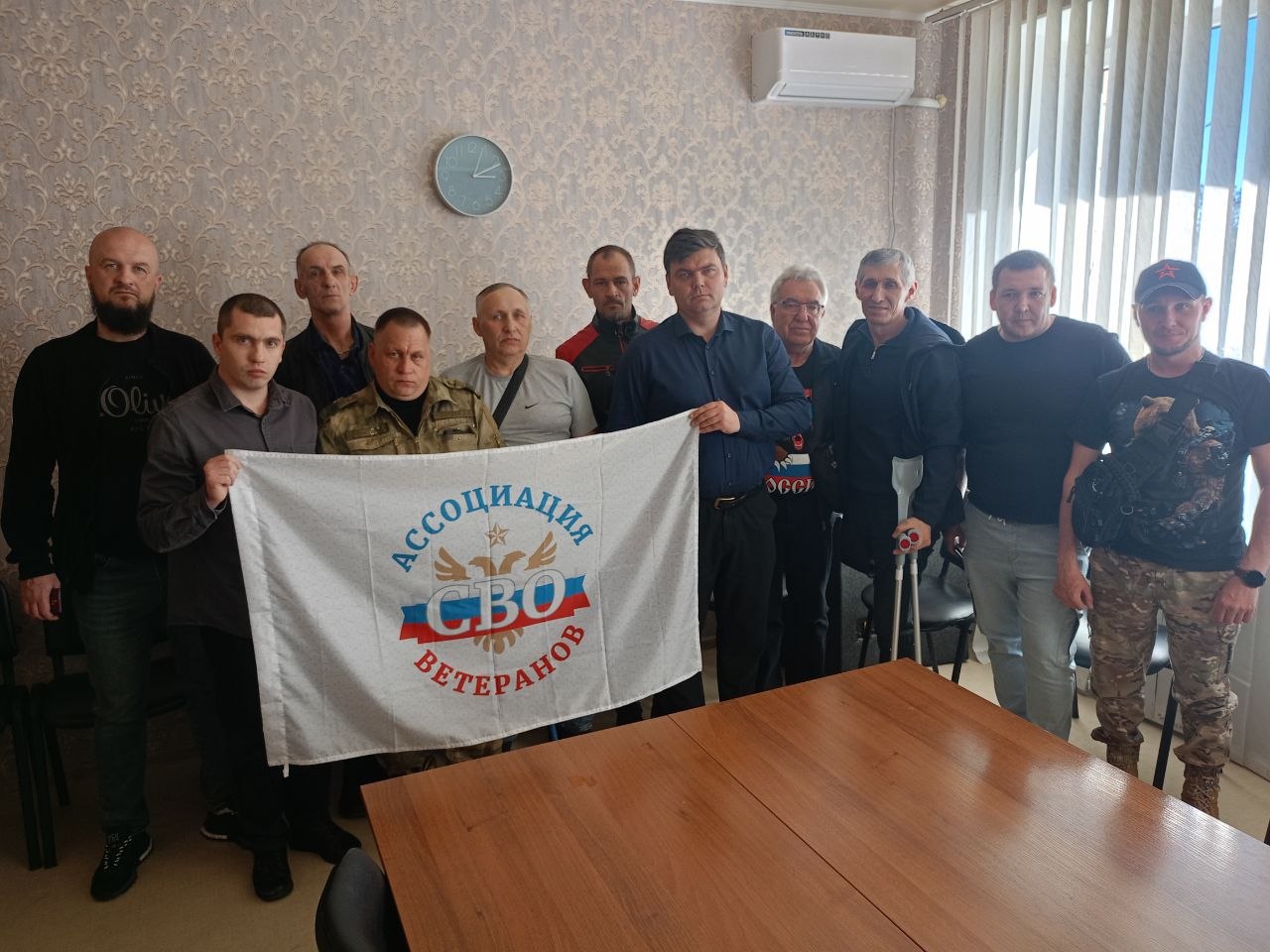 Торез — вручение удостоверений